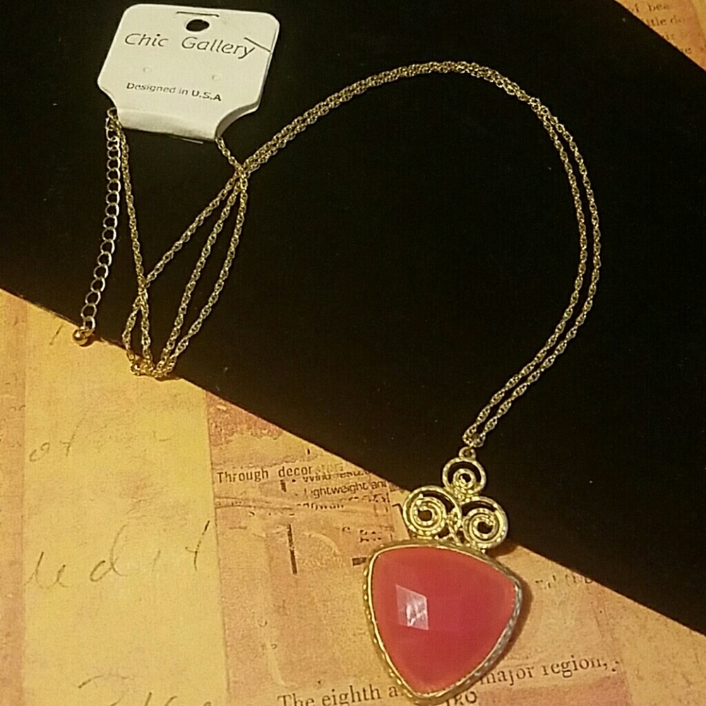 N746R Chunky Deco Gold Pendant Necklace